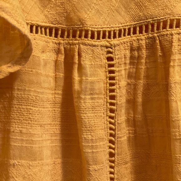New Directions ND Flutter sleeve Gold Yellow Blouse with bohemian vibe. MEDIUM - Picture 3 of 7